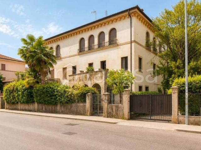 Villa bifamiliare in vendita a Vicenza viale Legione Antonini, Santa Bertilla Mercato Nuovo
