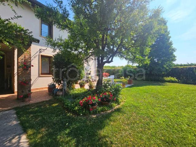Villa bifamiliare in vendita a Vicenza, Saviabona