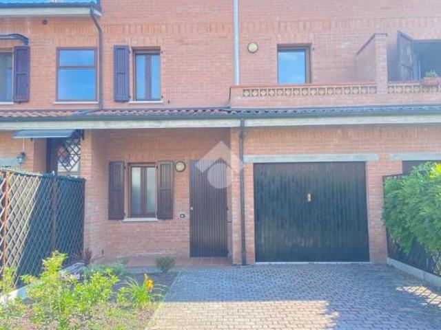 Villa bifamiliare in vendita a Vigarano Mainarda via Cento, 12