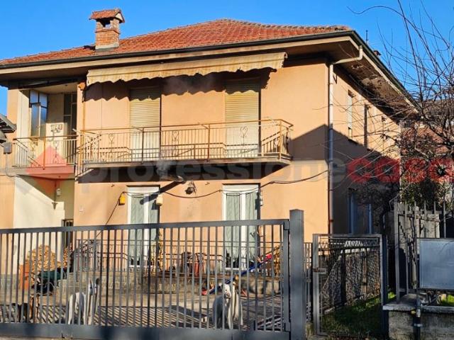 Villa bifamiliare in vendita a Villar Perosa