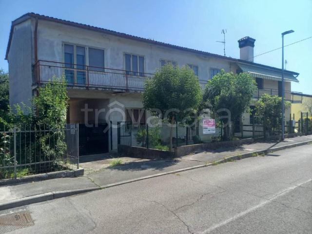 Villa bifamiliare in vendita a Villesse