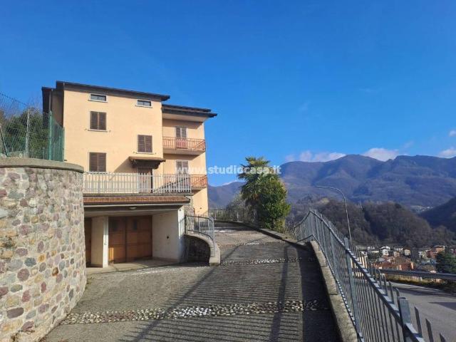 Villa bifamiliare in vendita a Zogno