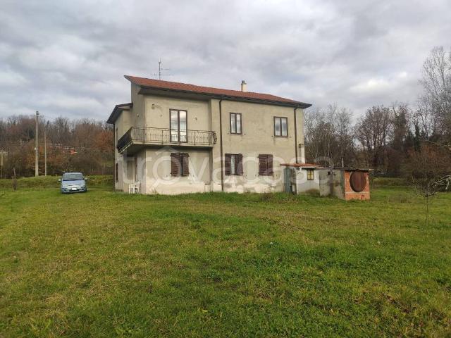 Villa bifamiliare in vendita ad Aulla via Enrico Fermi