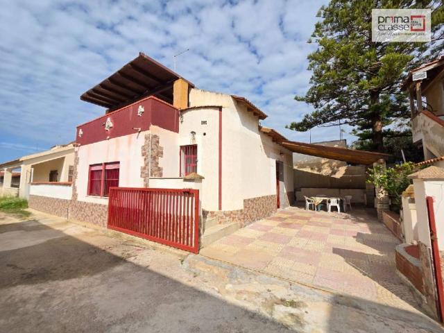 Villa bifamiliare in vendita ad Acate via degli Oleandri