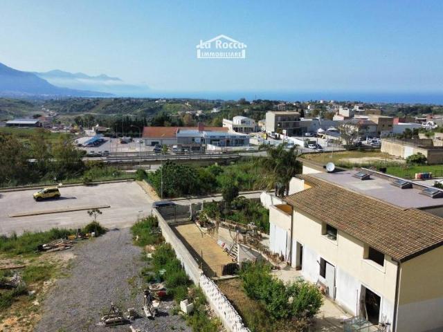 Villa bifamiliare in vendita ad Alcamo via Gammara, 19