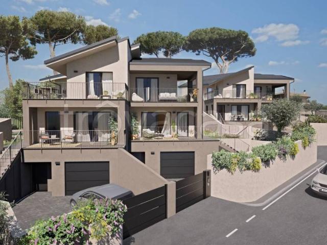 Villa bifamiliare in vendita ad Albano Laziale via Olivella