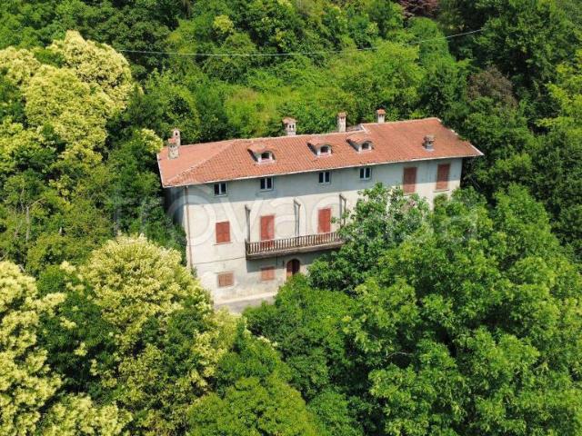 Villa bifamiliare in vendita ad Alzano Lombardo via Belvedere, 36