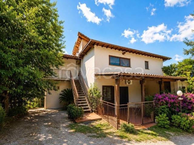 Villa bifamiliare in vendita ad Anagni via Paterno