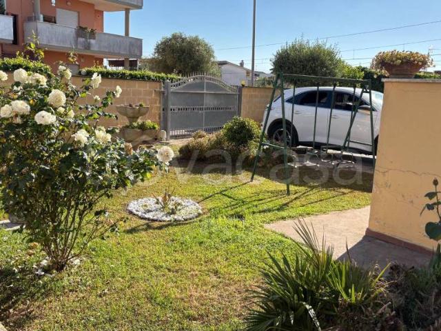 Villa bifamiliare in vendita ad Anzio, Stazione Lavinio