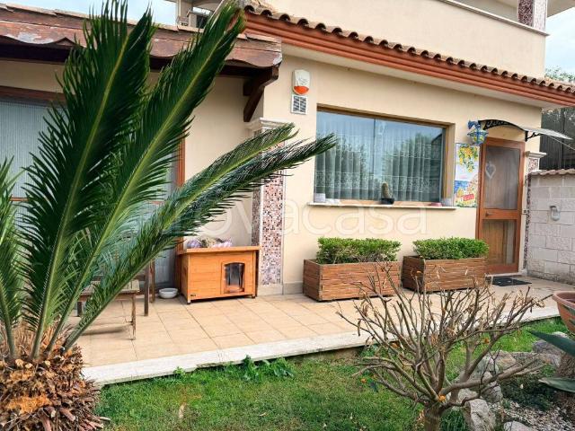 Villa bifamiliare in vendita ad Anzio via della Cannuccia, 148, Rinascimento