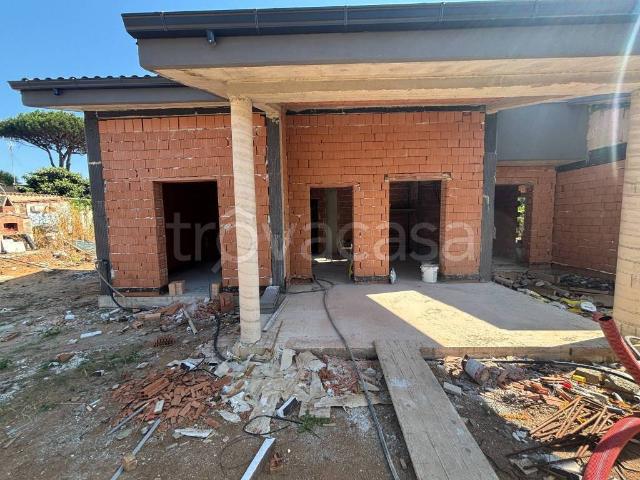 Villa bifamiliare in vendita ad Anzio via della Cannuccia, 34, Rinascimento