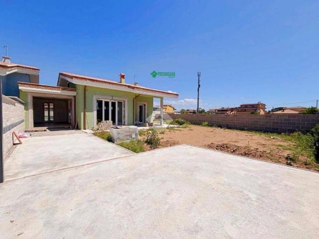 Villa bifamiliare in vendita ad Anzio via Maria Grazia, 5, Villa Claudia
