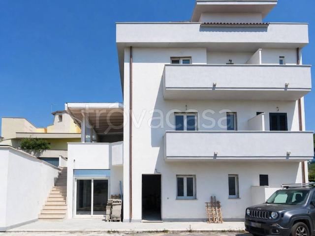 Villa bifamiliare in vendita ad Anzio, Villa Claudia