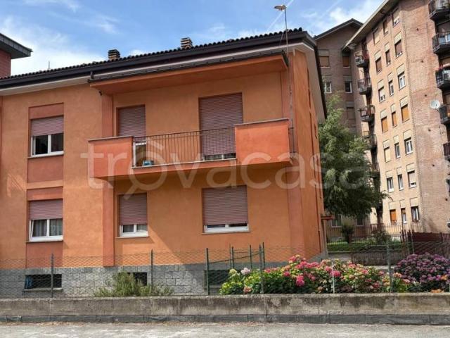Villa bifamiliare in vendita ad Aosta corso Ivrea, 47