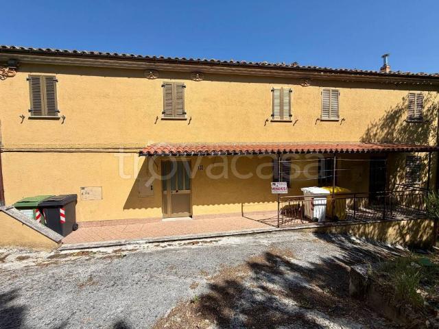 Villa bifamiliare in vendita ad Arcevia