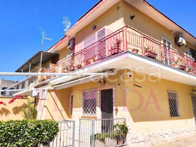 Villa bifamiliare in vendita ad Ardea via Novara, Nuova Florida