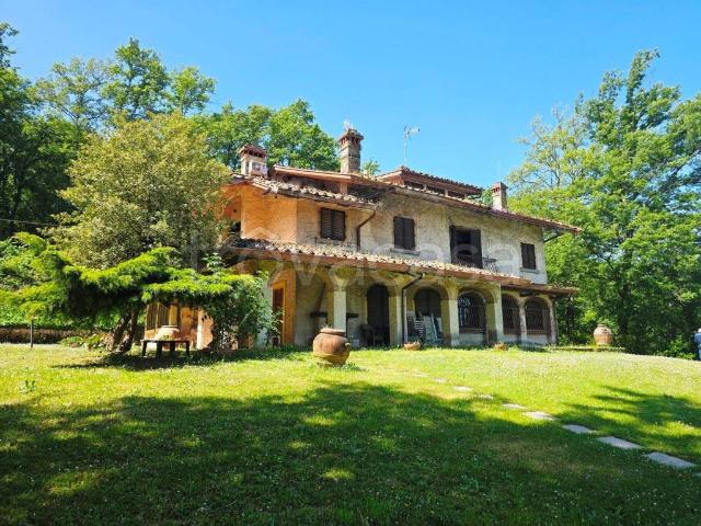 Villa bifamiliare in vendita ad Arezzo, Agazzi