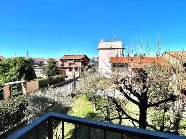 Villa bifamiliare in vendita ad Arluno via Benvenuto Cellini, 2