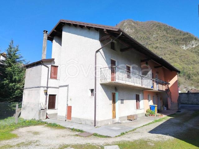 Villa bifamiliare in vendita ad Arten, Fonzaso