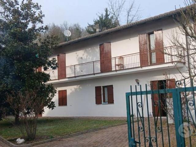 Villa bifamiliare in vendita ad Asti, Quarto Valenzani