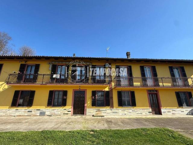 Villa bifamiliare in vendita ad Asti, Torrazzo