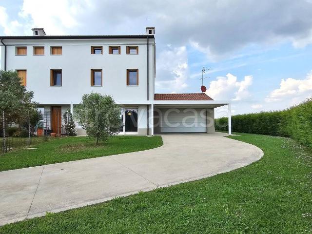 Villa Bifamiliare in affitto a Castegnero via Frassena', 41, giardino privato, box, parzialmente arredato TrovaCasa