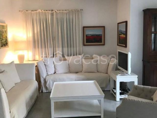 Villa Bifamiliare in affitto a Forte dei Marmi via Trento, 63, arredato, giardino privato, terrazzo TrovaCasa