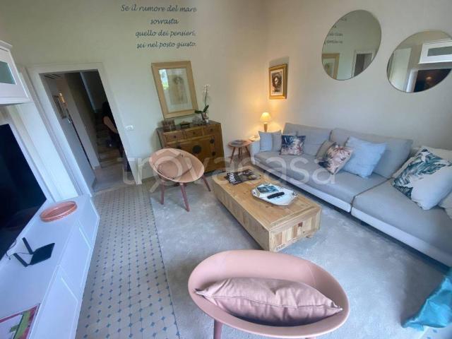 Villa Bifamiliare in affitto a Forte dei Marmi via Giuseppe Viner, arredato, terrazzo, panoramica TrovaCasa