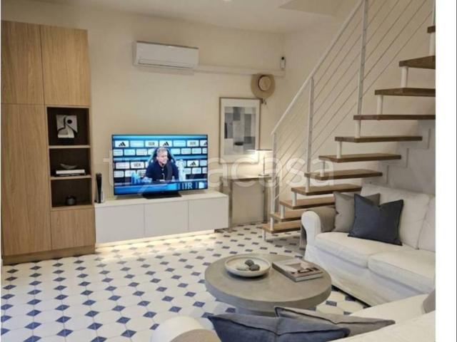 Villa Bifamiliare in affitto a Forte dei Marmi via Gorizia, arredato, giardino privato, terrazzo TrovaCasa