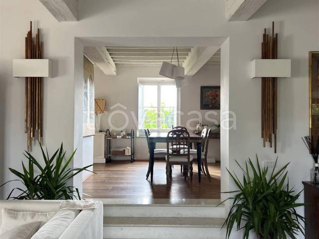 Villa Bifamiliare in affitto a Firenze via del Portico, arredato, giardino privato, posto auto TrovaCasa