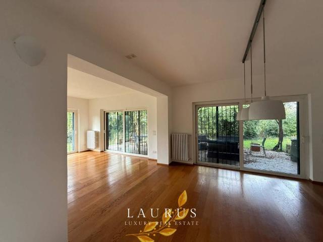 Villa Bifamiliare in affitto a Firenze via delle Campora, giardino privato, posto auto, box TrovaCasa