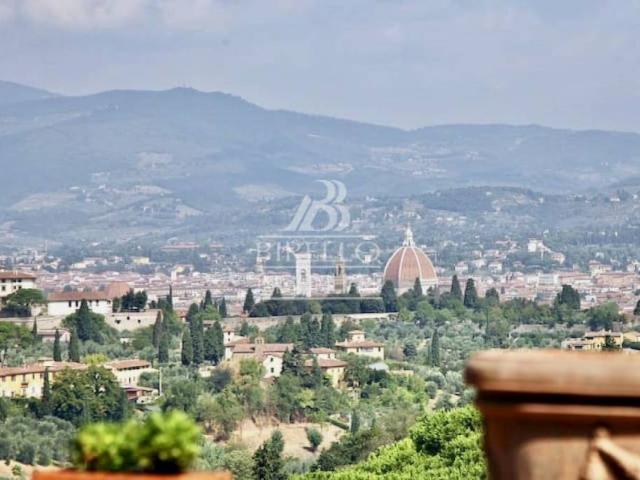 Villa bifamiliare in affitto a Firenze piazzale Michelangelo, Michelangelo Poggio Imperiale