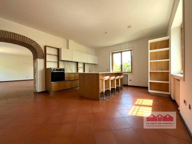 Villa Bifamiliare in affitto a Monteviale via Gallo, giardino privato, caminetto, centrale TrovaCasa