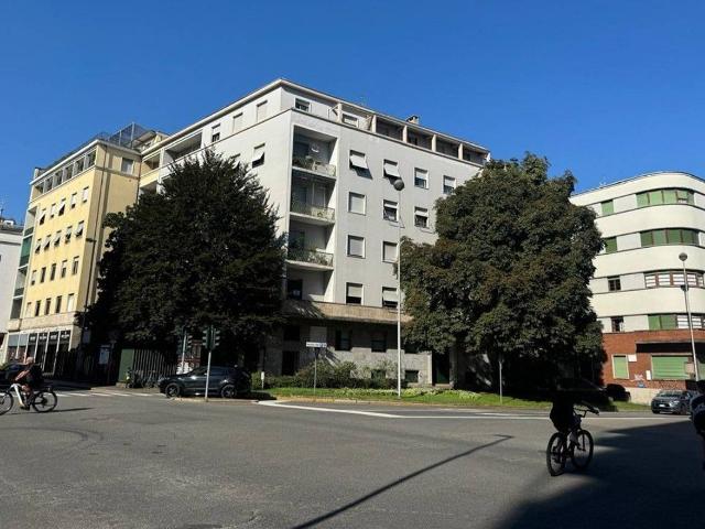 Villa bifamiliare in affitto a Monza
