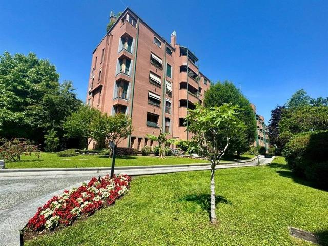 Villa bifamiliare in affitto a Monza