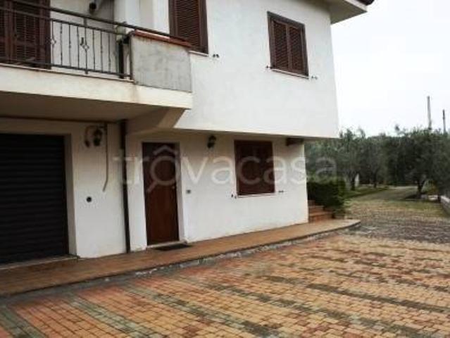 Villa Bifamiliare in affitto a Marano Marchesato contrada Malvitani, non arredato/vuoto, giardino privato, caminetto TrovaCasa