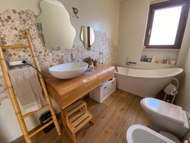 Villa bifamiliare in affitto a Sabaudia