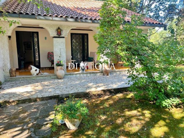 Villa bifamiliare in affitto a Sabaudia, Selva Piana Baia D'argento