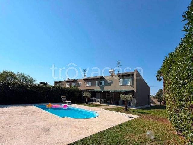 Villa Bifamiliare in affitto a San Felice Circeo via dei Caprioli, 29, arredato, giardino privato, posto auto TrovaCasa