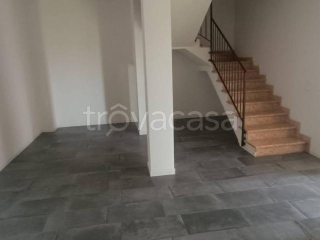Villa Bifamiliare in affitto a Sant'Agata Bolognese via Cavriana, 4d, non arredato/vuoto, giardino privato, posto auto TrovaCasa