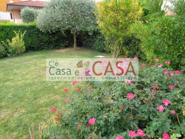 Villa bifamiliare in affitto a Selvazzano, Selvazzano Dentro