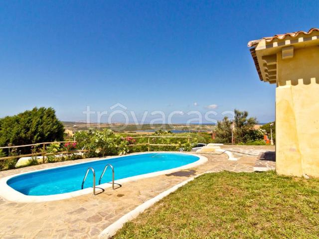 Villa Bifamiliare in affitto a Stintino via Chianti, arredato, giardino privato, vista mare TrovaCasa