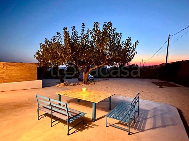 Villa Bifamiliare in affitto a Pachino viale Costa dell'Ambra, arredato, nuova costruzione, vista mare TrovaCasa