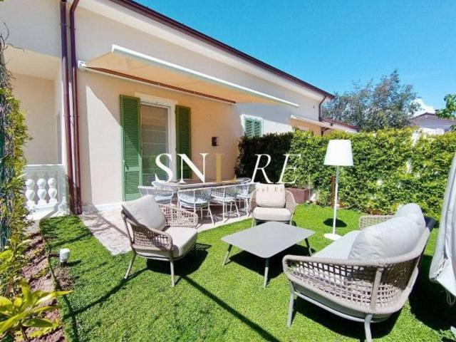 Villa bifamiliare in affitto a Pietrasanta