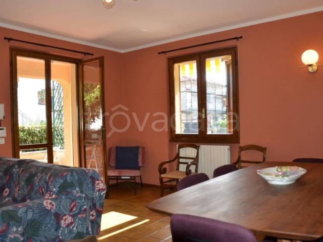 Villa Bifamiliare in affitto a Pietrasanta, arredato, giardino privato, posto auto TrovaCasa