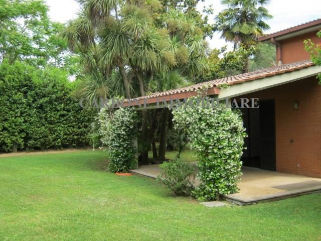 Villa Bifamiliare in affitto a Roma largo dell'Olgiata, 15, giardino privato, posto auto, box TrovaCasa
