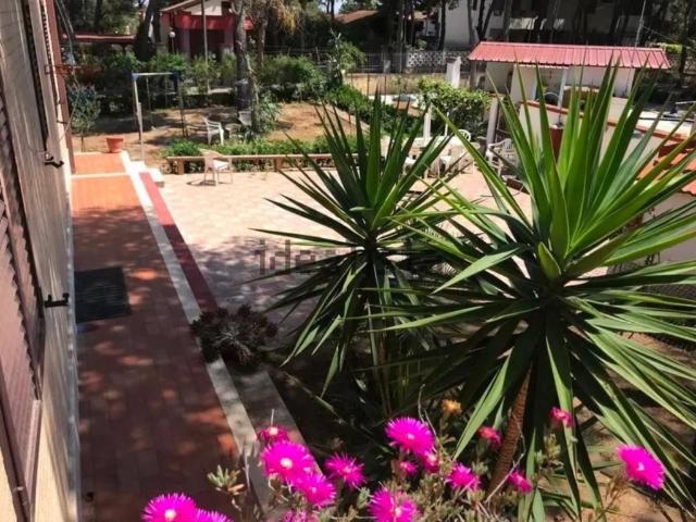 Villa Bifamiliare in affitto a Taranto via Calata dell'Auriga, 3, arredato, terrazzo, giardino condominiale TrovaCasa