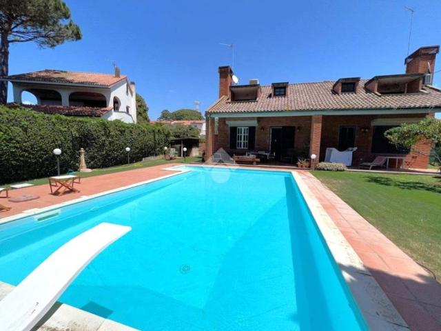 Villa Bifamiliare in affitto a Tarquinia marina Velca Golf Marina Velca Golf, arredato, giardino privato, piscina TrovaCasa
