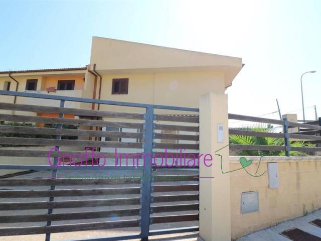 Villa Bifamiliare in affitto a Valderice via dei Marmi, arredato, giardino privato, posto auto TrovaCasa