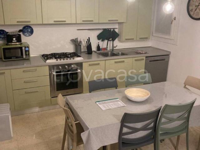 Villa Bifamiliare in affitto a Venezia, arredato, posto auto, cucina abitabile TrovaCasa